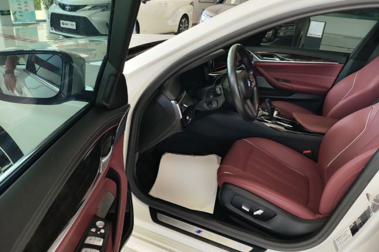 Used BMW 5 Series 2022 Second Facelift 525Li M Sport Package Driver Seat