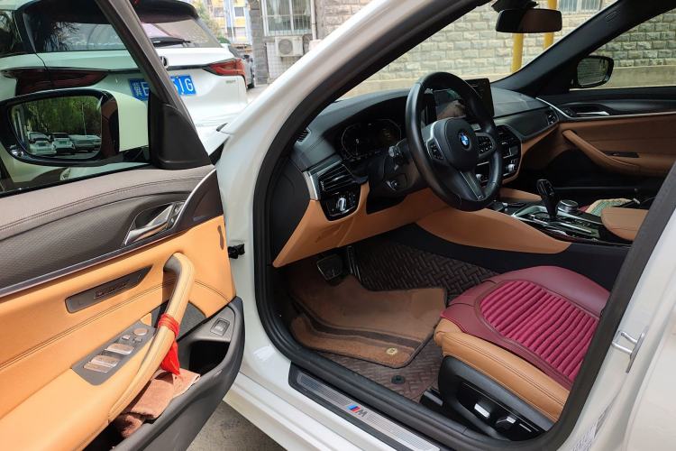 Used BMW 5 Series 2022 Restyled 525i M Sport Package Driver Seat