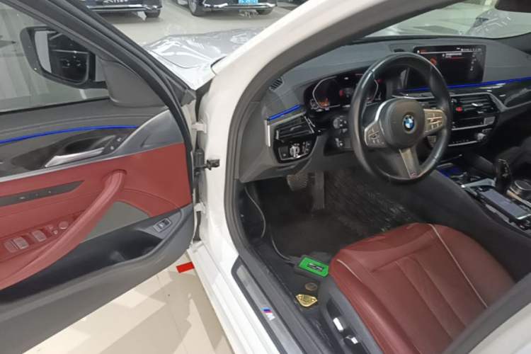 Used BMW 5 Series 2022 Second Facelift 525Li M Sport Package Driver Seat