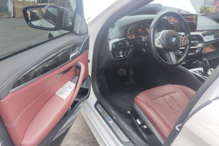Used BMW 5 Series 2022 Second Facelift 525Li M Sport Package Driver Seat
