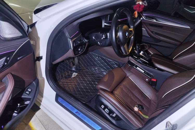 Used BMW 5 Series 2022 540i Sport Line M Sport Package Driver Seat