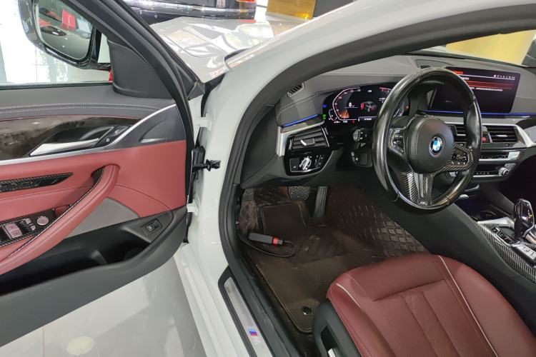 Used BMW 5 Series 2022 Restyled 525Li M Sport Package Driver Seat