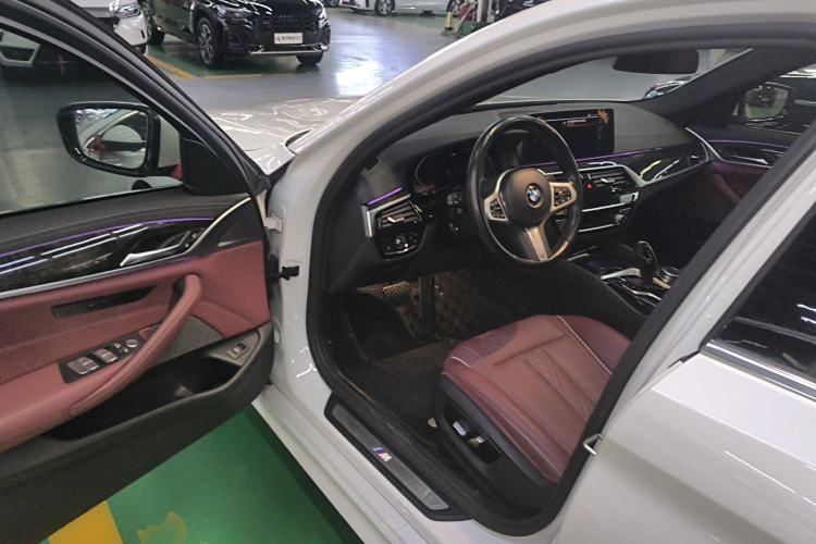 Used BMW 5 Series 2022 Restyled 525Li M Sport Package Driver Seat