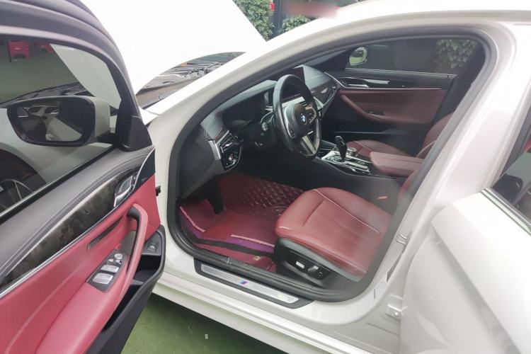 Used BMW 5 Series 2022 525Li M Sport Package Driver Seat