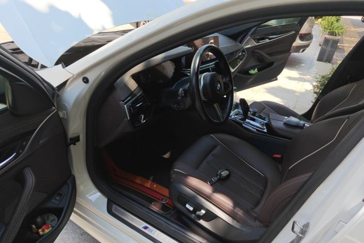 Used BMW 5 Series 2022 Restyled 525Li M Sport Package Driver Seat