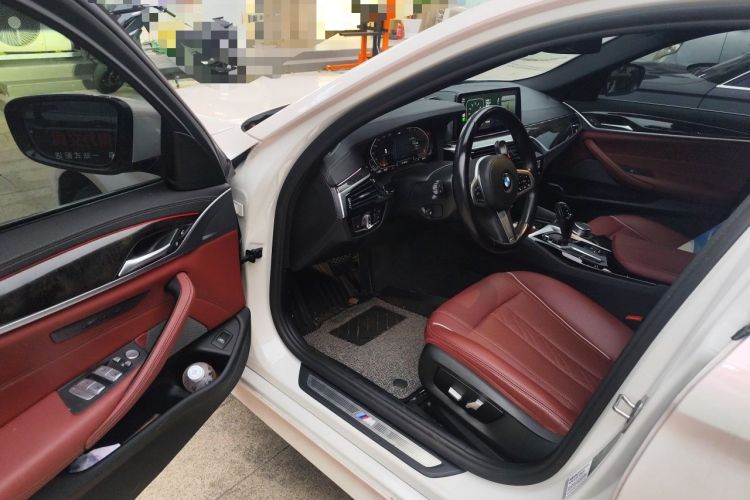 Used BMW 5 Series 2022 525Li M Sport Package Driver Seat