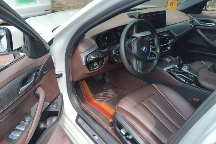 Used BMW 5 Series 2022 Second Facelift 530Li xDrive M Sport Package Driver Seat