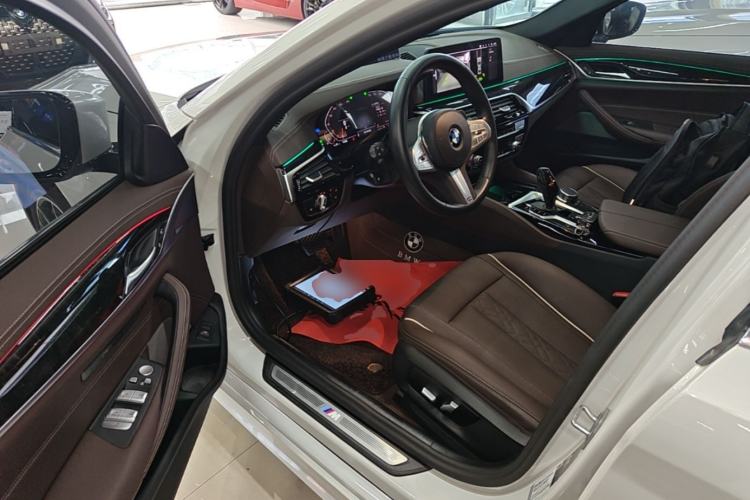 Used BMW 5 Series 2022 Second Facelift 525Li M Sport Package Driver Seat