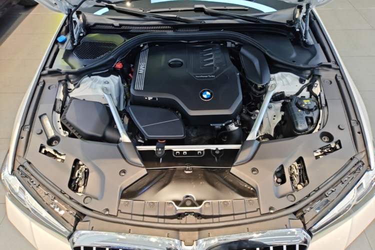 Used BMW 5 Series 2022 Restyled 525Li M Sport Package Engine Bay