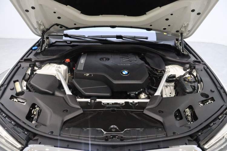 Used BMW 5 Series 2022 Restyled 525Li M Sport Package Engine Bay
