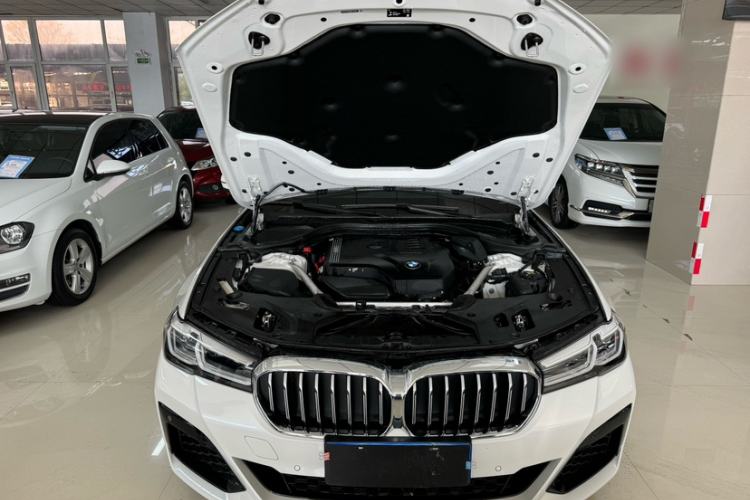 Used BMW 5 Series 2022 Second Facelift 525Li M Sport Package Engine Bay