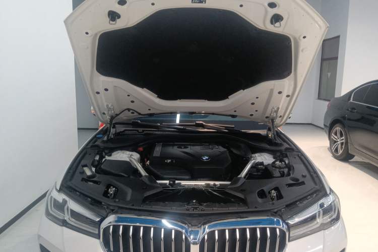 Used BMW 5 Series 2022 Restyled 530Li Leading Edition M Sport Package Engine Bay