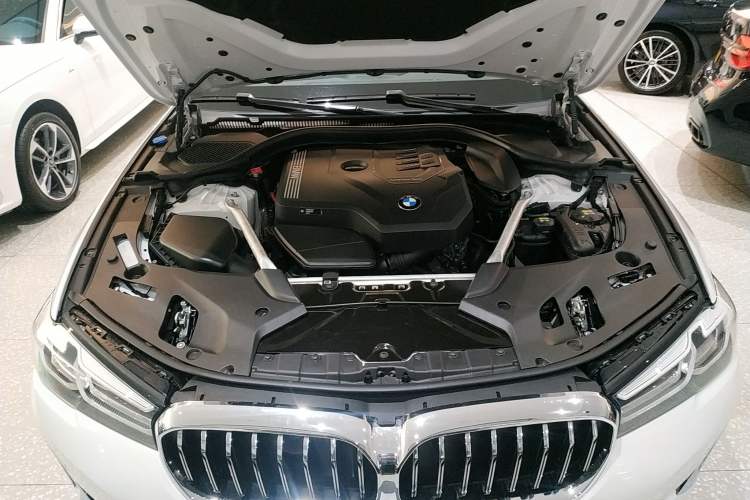 Used BMW 5 Series 2022 Updated 530Li xDrive Luxury Package Engine Bay
