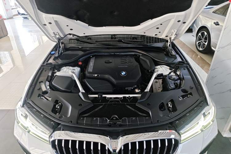 Used BMW 5 Series 2022 Restyled 525Li M Sport Package Engine Bay