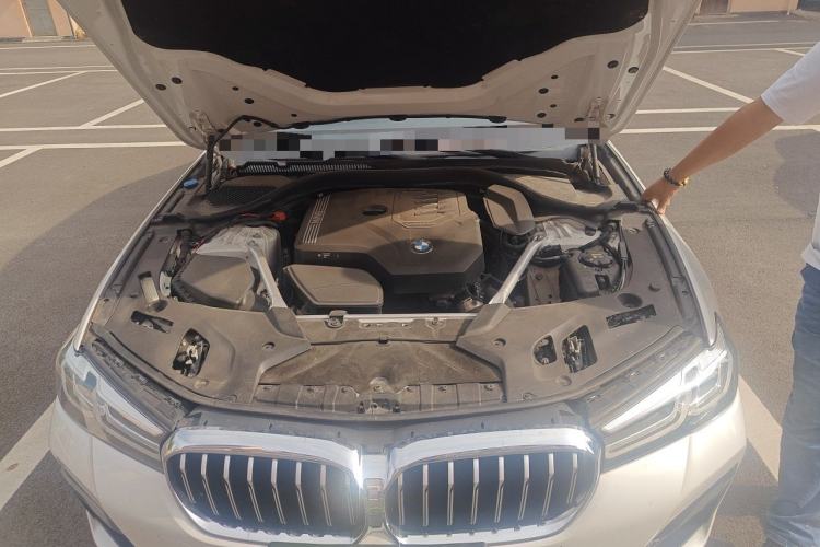 Used BMW 5 Series 2022 525Li M Sport Package Engine Bay