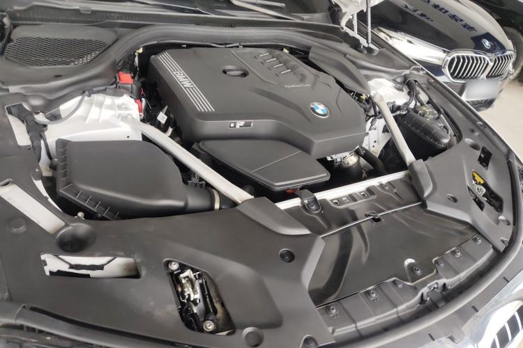 Used BMW 5 Series 2022 Second Facelift 525Li M Sport Package Engine Bay