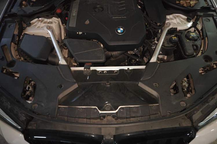Used BMW 5 Series 2022 Second Facelift 530Li Leading Edition M Sport Package Engine Bay