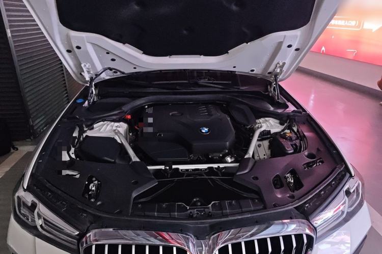 Used BMW 5 Series 2022 525Li M Sport Package Engine Bay