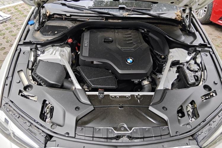 Used BMW 5 Series 2022 Second Facelift 525Li Luxury Package Engine Bay