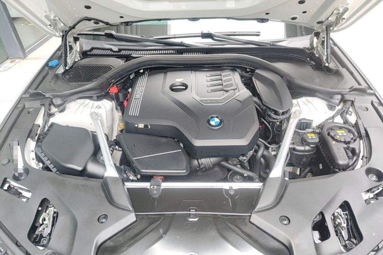 Used BMW 5 Series 2022 Updated 530i M Sport Package Engine Bay