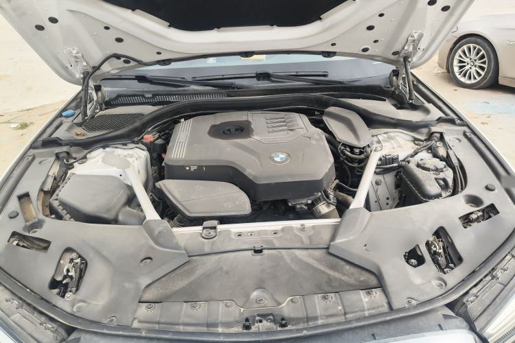 Used BMW 5 Series 2022 525Li M Sport Package Engine Bay