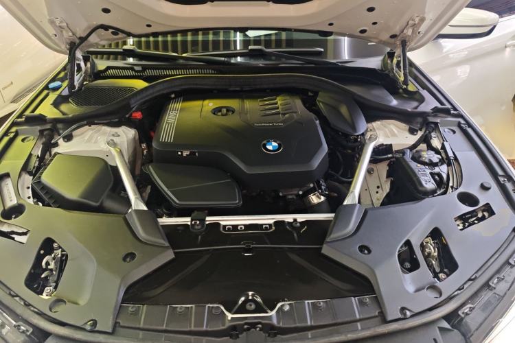 Used BMW 5 Series 2022 Second Facelift 525Li M Sport Package Engine Bay