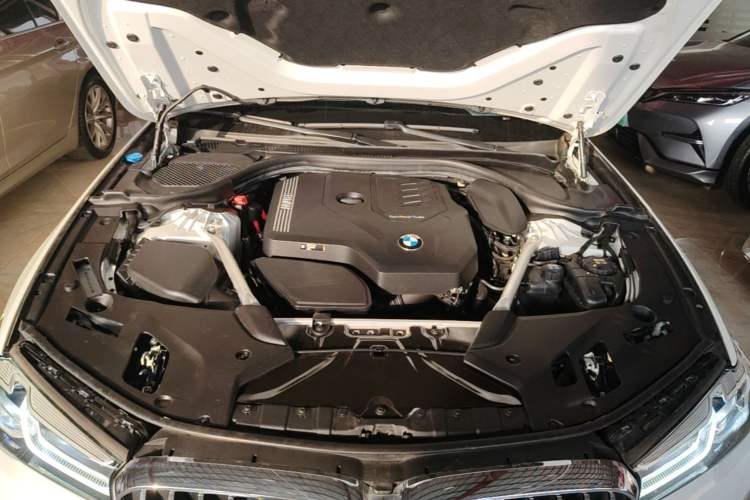 Used BMW 5 Series 2022 Updated 530Li Leading Edition Luxury Package Engine Bay