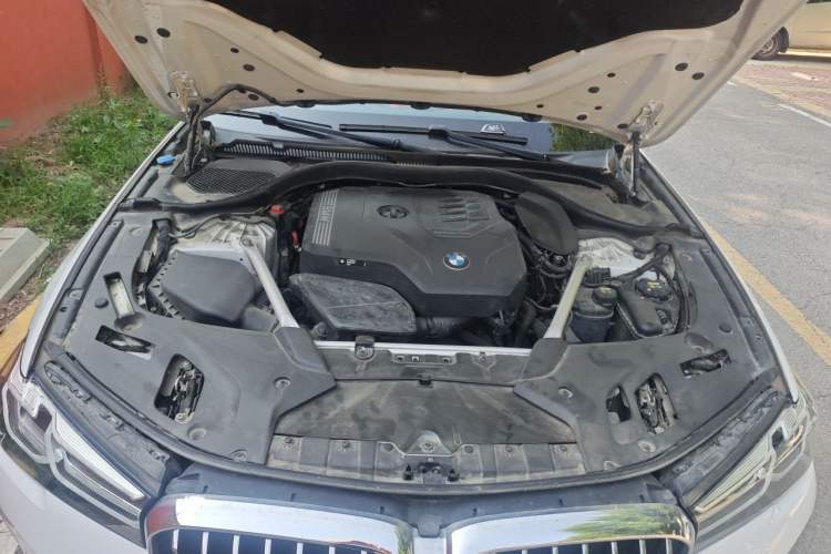 Used BMW 5 Series 2022 Second Facelift 530Li Leading Edition Luxury Package Engine Bay