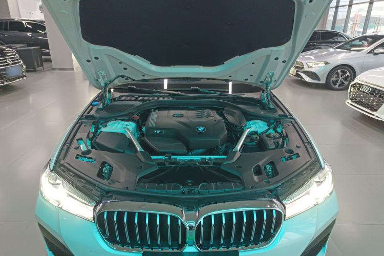 Used BMW 5 Series 2022 Second Facelift 530Li Leading Edition M Sport Package Engine Bay