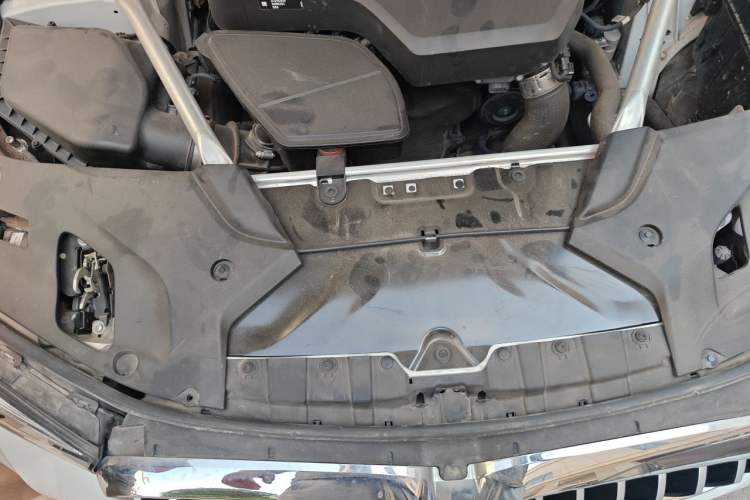 Used BMW 5 Series 2022 Second Facelift 525Li M Sport Package Engine Bay