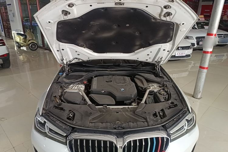 Used BMW 5 Series 2022 Second Facelift 525Li Luxury Package Engine Bay