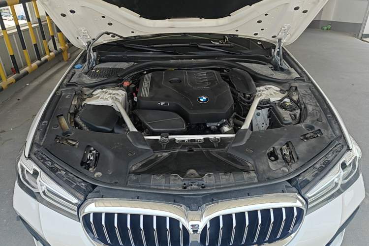 Used BMW 5 Series 2022 Restyled 525Li M Sport Package Engine Bay