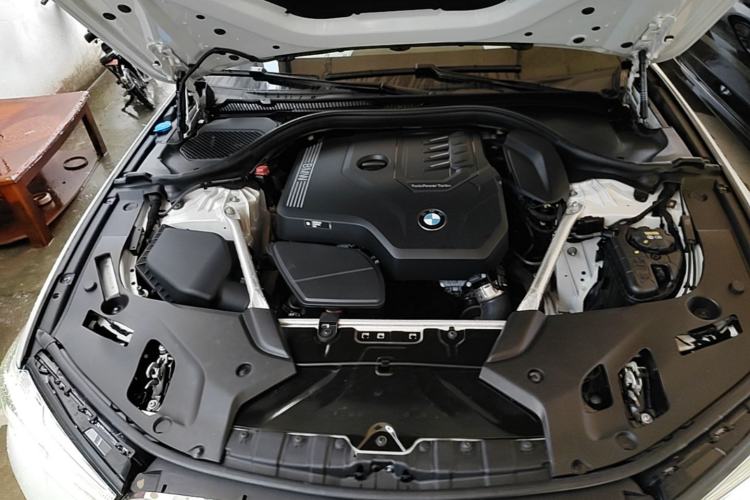 Used BMW 5 Series 2022 Restyled 525Li Luxury Package Engine Bay