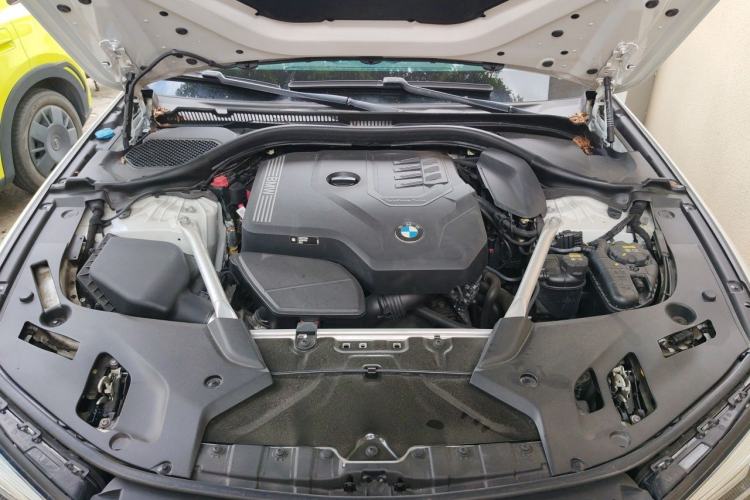 Used BMW 5 Series 2022 Second Facelift 530Li Leading Edition M Sport Package Engine Bay