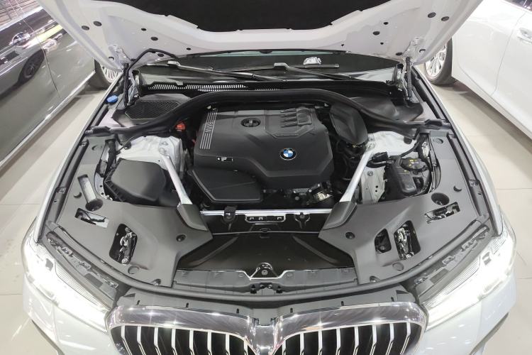 Used BMW 5 Series 2022 Second Facelift 525Li M Sport Package Engine Bay