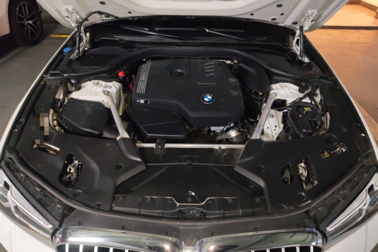Used BMW 5 Series 2022 Second Facelift 525i M Sport Package Engine Bay