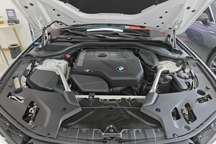 Used BMW 5 Series 2022 Restyled 530Li Leading Edition M Sport Package Engine Bay