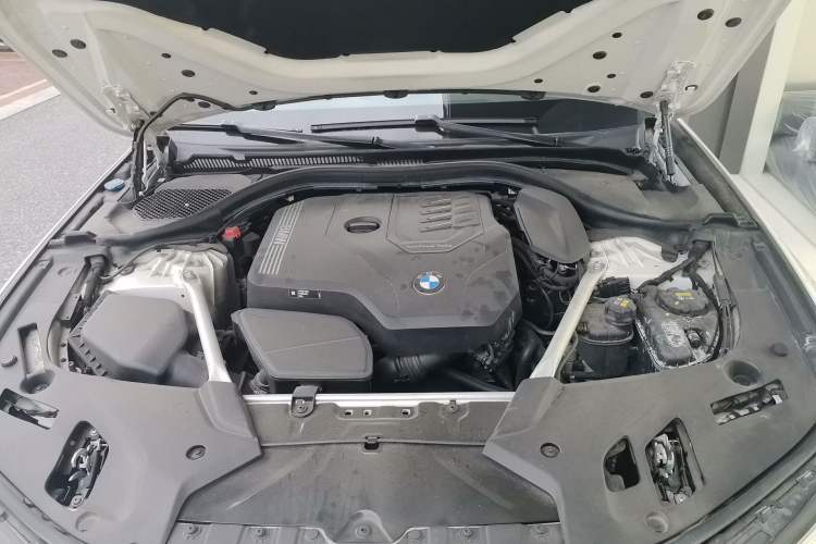 Used BMW 5 Series 2022 Restyled 530Li Leading Edition M Sport Package Engine Bay