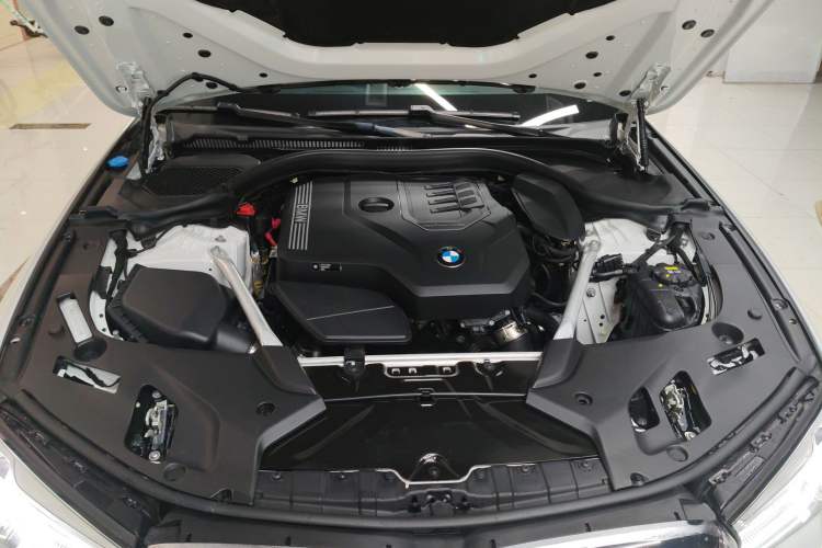 Used BMW 5 Series 2022 Restyled 525Li M Sport Package Engine Bay