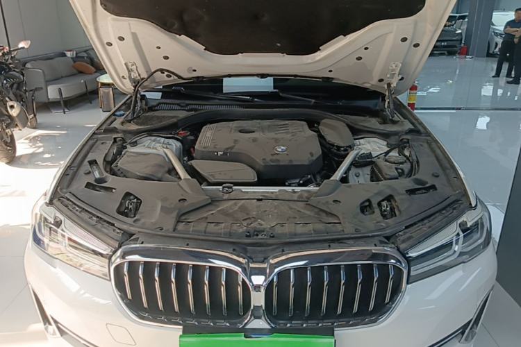 Used BMW 5 Series 2022 Second Facelift 525Li Luxury Package Engine Bay