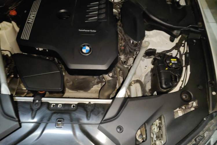 Used BMW 5 Series 2022 Restyled 525Li M Sport Package Engine Bay Left