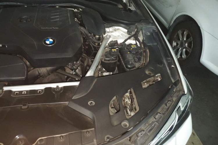Used BMW 5 Series 2022 Second Facelift 530Li Luxury Version M Sport Package Engine Bay Left