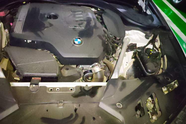 Used BMW 5 Series 2022 Second Facelift 525Li M Sport Package Engine Bay Left