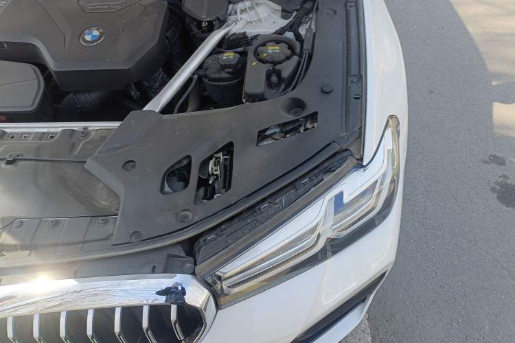 Used BMW 5 Series 2022 Revised Version 530Li xDrive M Sport Package Engine Bay Left