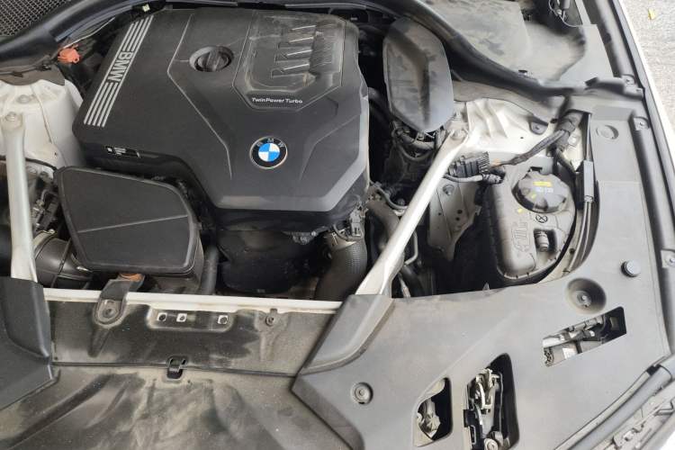 Used BMW 5 Series 2022 Restyled 525Li M Sport Package Engine Bay Left