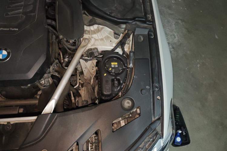 Used BMW 5 Series 2022 Restyled 525Li Luxury Package Engine Bay Left