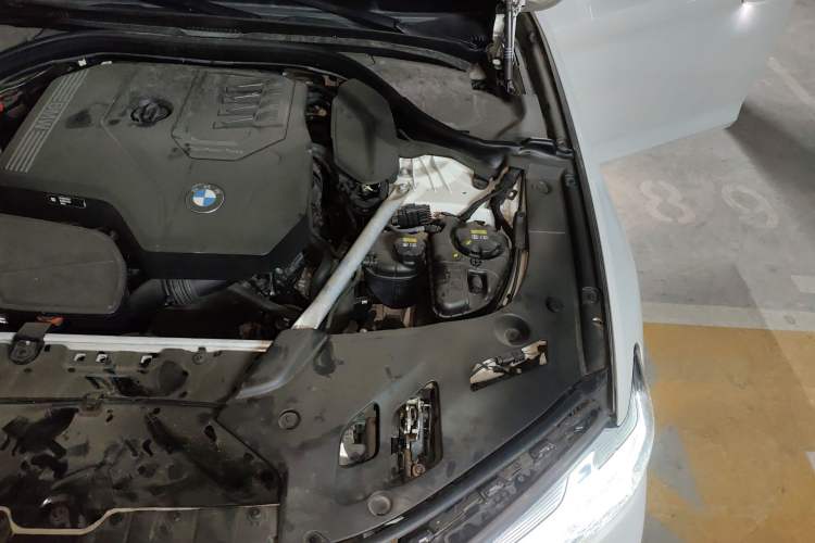 Used BMW 5 Series 2022 Restyled 530Li Leading Edition M Sport Package Engine Bay Left