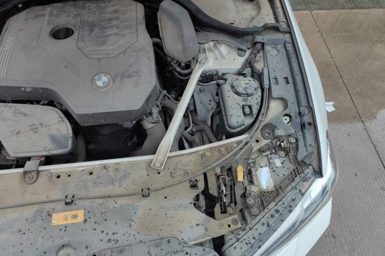 Used BMW 5 Series 2022 525Li M Sport Package Engine Bay Left