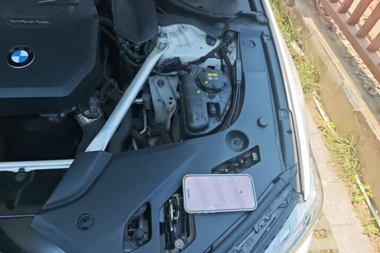 Used BMW 5 Series 2022 Restyled 525Li Luxury Package Engine Bay Left