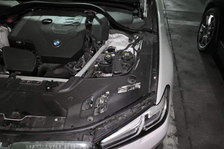 Used BMW 5 Series 2022 Second Facelift 530Li xDrive Luxury Package Engine Bay Left